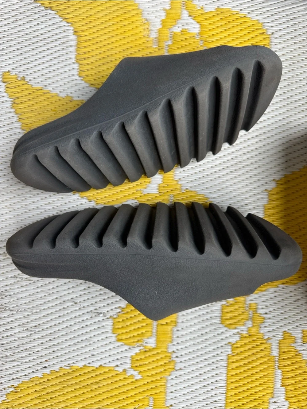 Yeezy Foam Slide Sandals in Dark Gray